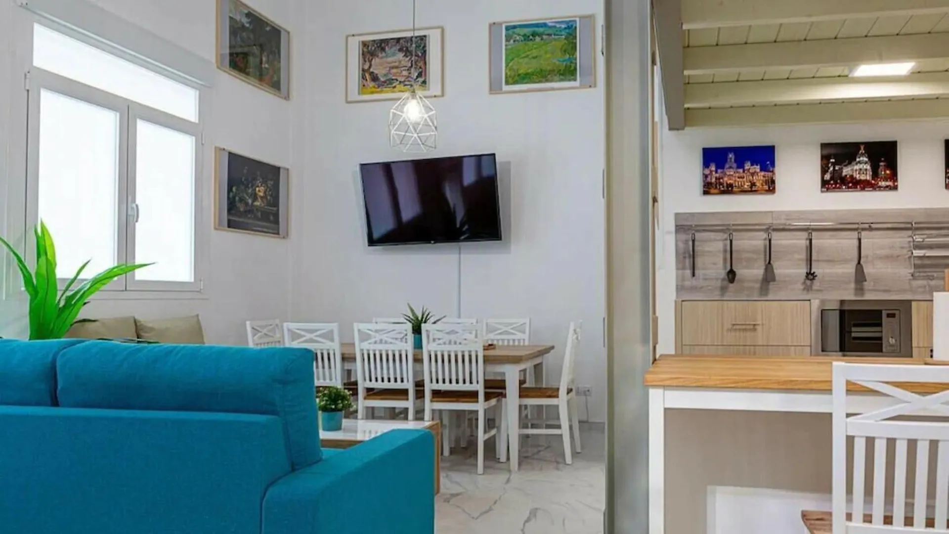 2Bedroom Duplex In Hortaleza Near Metro Madrid 0*,  Spanien