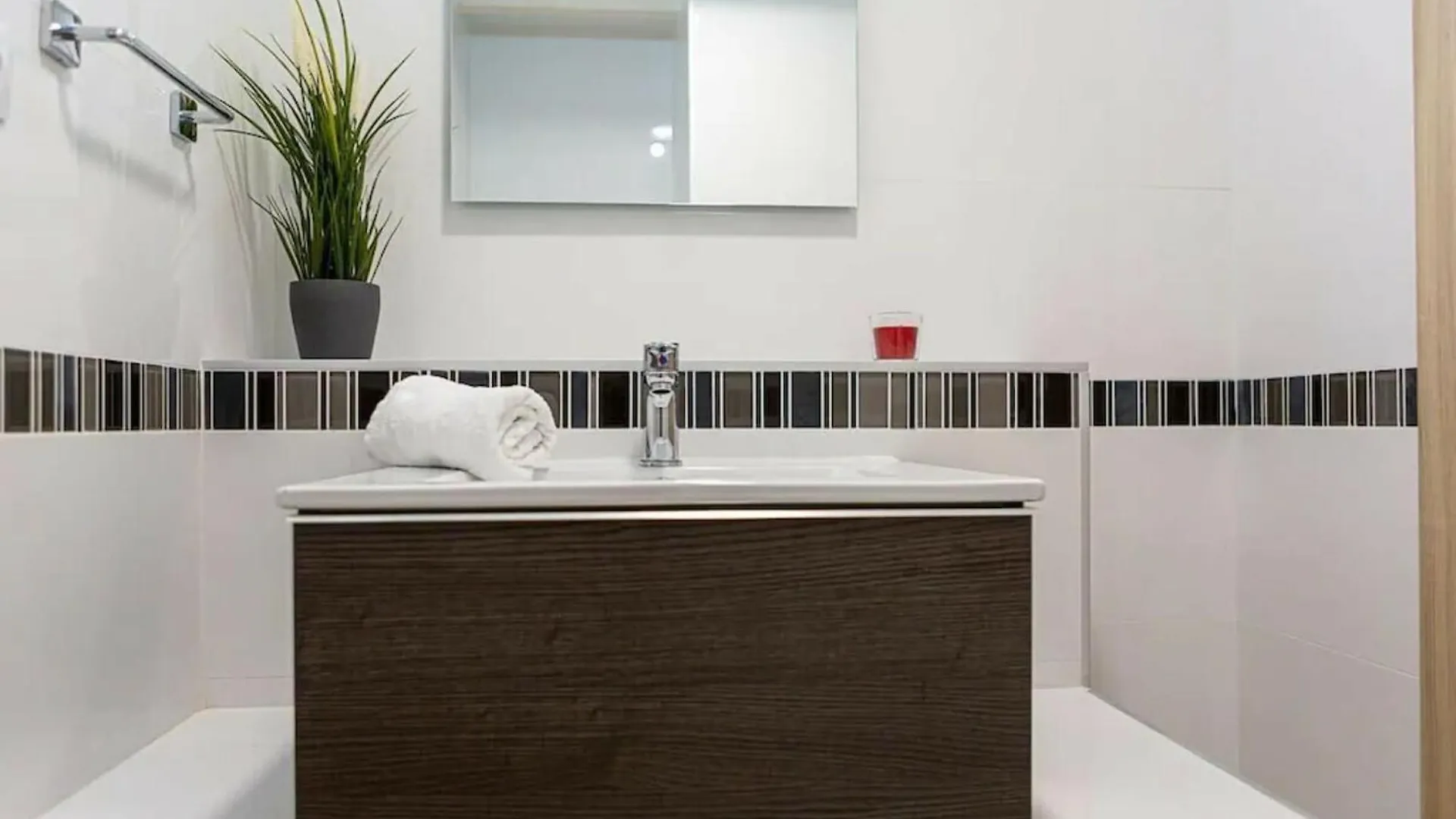 2Bedroom Duplex In Hortaleza Near Metro Madrid